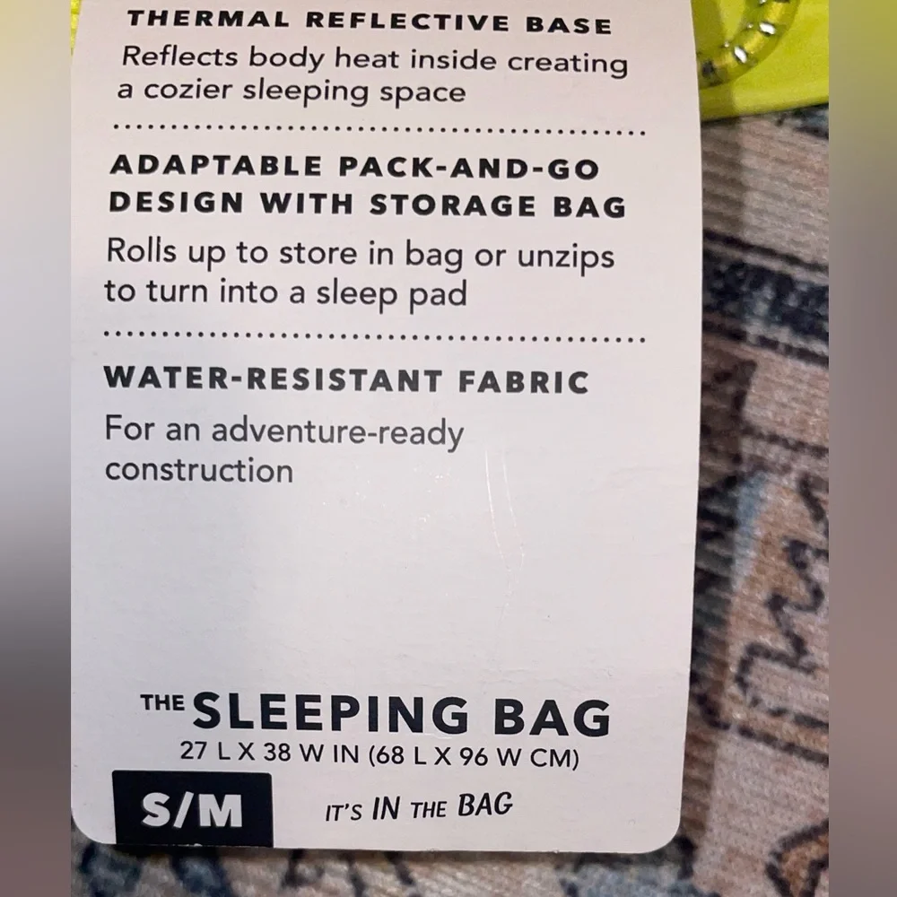 NWT BACKCOUNTRY DOG THERMAL SLEEPING BAGSZ S/M 27 L X 38 W inc (68 L X 96 W Cm)
